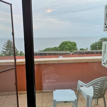Pensión Sea View 4*