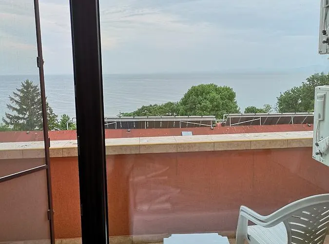 Gæstehus Sea View 4*